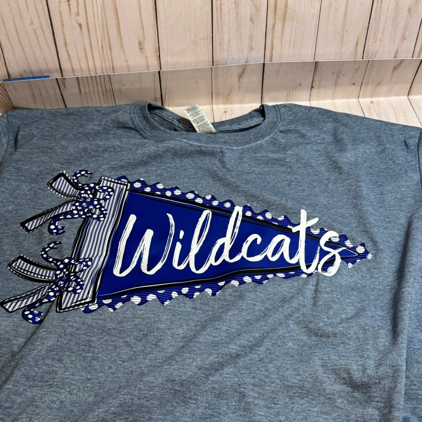 Wildcats Pendant - T-Shirt